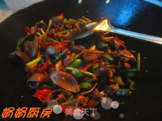 蒜香炒鸡胗！的做法步骤：6