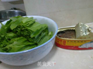 豆豉鲮鱼油麦菜的做法步骤：1