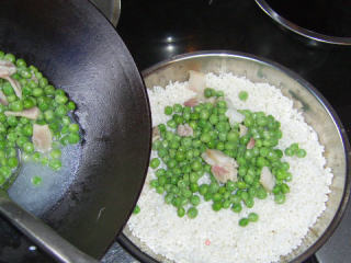 豌豆咸肉糯米饭的做法步骤：10