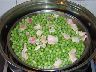 豌豆咸肉糯米饭的做法步骤：12