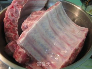 家庭版——美式BBQ烧烤猪排的做法步骤：1
