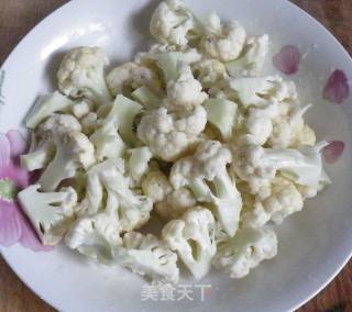 菜花木耳炒肉的做法步骤：4