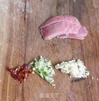 菜花木耳炒肉的做法步骤：5