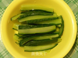 香辣鱿鱼寿司和可爱饭团的做法步骤：4