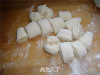 香菇鲜肉包子的做法步骤：9
