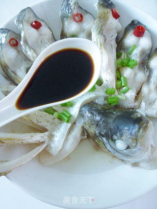 【炎炎夏日的快手菜】开屏武昌鱼的做法步骤：8