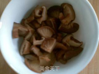 香菇瘦肉粥的做法步骤：2