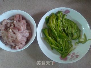 青椒肉丝的做法步骤：2
