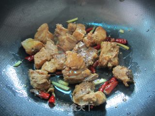 红烧回锅排骨的做法步骤：5