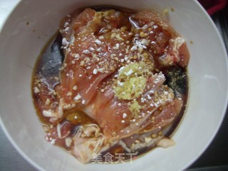 照烧鸡腿的做法步骤：2