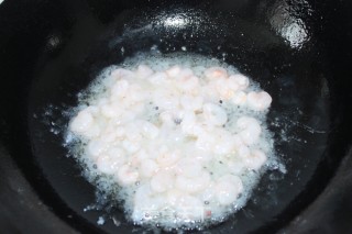 超简单美味的扬州炒饭的做法步骤：5