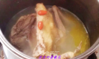 DIY---清炖鸽子汤的做法步骤：2