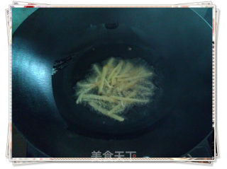 简单的食材、不简单的美味——黄瓜炒蚕豆的做法步骤：4