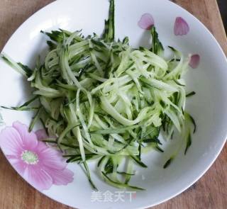 黄瓜拌粉丝的做法步骤：5