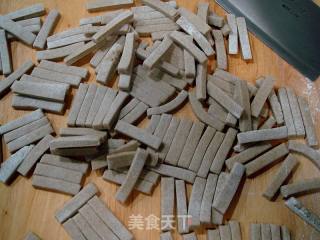 炒荞麦鱼的做法步骤：6