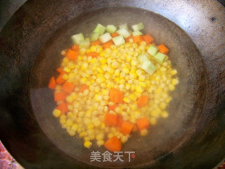 心蓝手制私房菜【西兰花彩蔬小炒】——享受范伟式的幸福的做法步骤：4