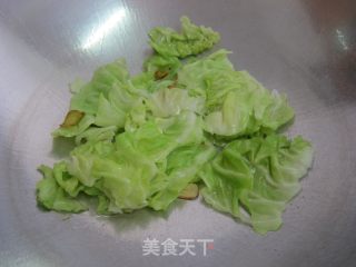 【干煸手撕包菜】的做法步骤：4