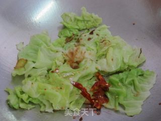 【干煸手撕包菜】的做法步骤：5