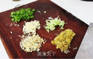剁椒鱼头的做法步骤：5