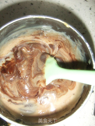 浓郁丝滑的黑巧克力冰淇淋（Chocolate Ice Cream）的做法步骤：4