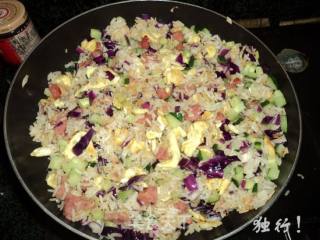 彩蔬蛋炒饭的做法步骤：7