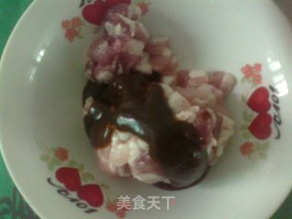 送给老爸的没摺包子---酱肉馒头的做法步骤：2