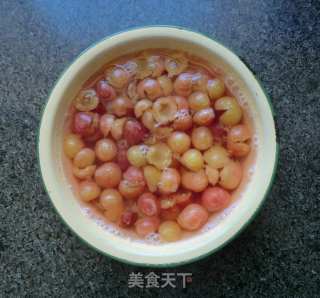 香甜可口的糖水樱桃的做法步骤：4