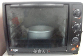 戚风蛋糕（用料简单，超级膨松）的做法步骤：12