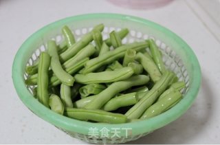 干煸四季豆的做法步骤：1