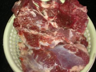 卤牛肉的做法步骤：4