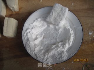 酱香浇汁豆腐的做法步骤：2
