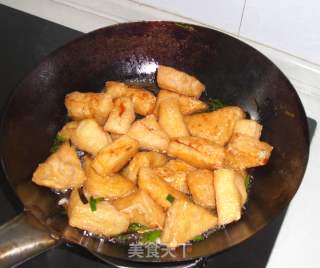 红烧三角油豆腐的做法步骤：5