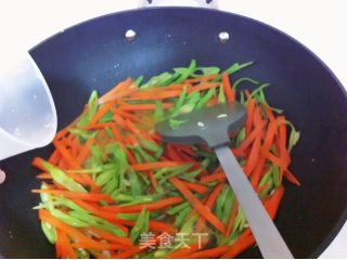 胡萝卜烩四季豆的做法步骤：9