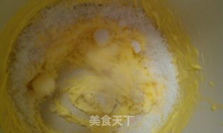 椰蓉葡萄干酥饼的做法步骤：2