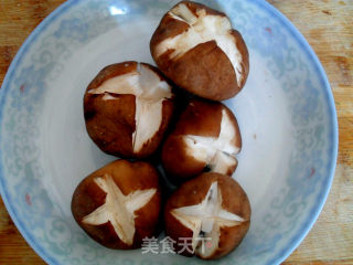 美味进补汤——双色玉米排骨汤的做法步骤：7