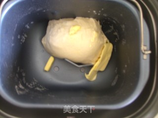 蜂蜜黑芝麻小面包的做法步骤：2