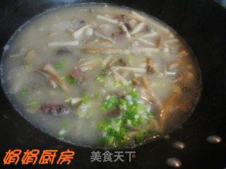 咸鸭腿什菌汤的做法步骤：9