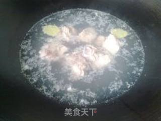 猪骨黄豆汤的做法步骤：4