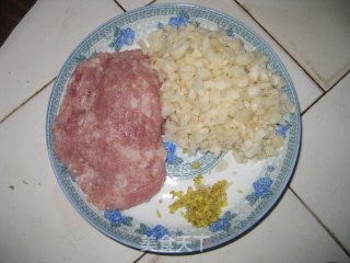 马蹄蒸肉饼的做法步骤：1