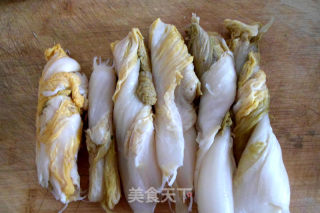 令人欲罢不能的——东北酸菜饺子的做法步骤：9