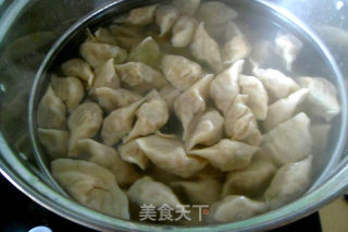 令人欲罢不能的——东北酸菜饺子的做法步骤：29