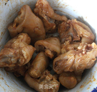 烤猪蹄的做法步骤：3