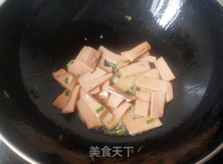火腿青菜炒鸡蛋的做法步骤：4