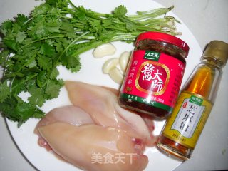 凉拌鸡丝的做法步骤：1