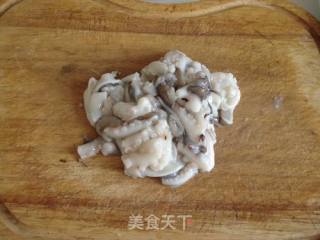 黄瓜豆干炒八带的做法步骤：2