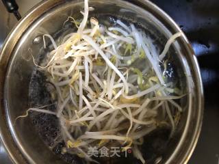 过年餐桌必备……凉拌厥根粉的做法步骤：3