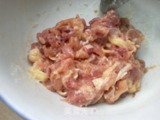 鸡肉甜面酱的做法步骤：1