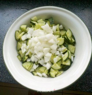 土豆蕃茄沙拉的做法步骤：1