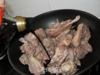 啤酒焖鸭的做法步骤：3