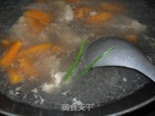 胡萝卜小排汤的做法步骤：7